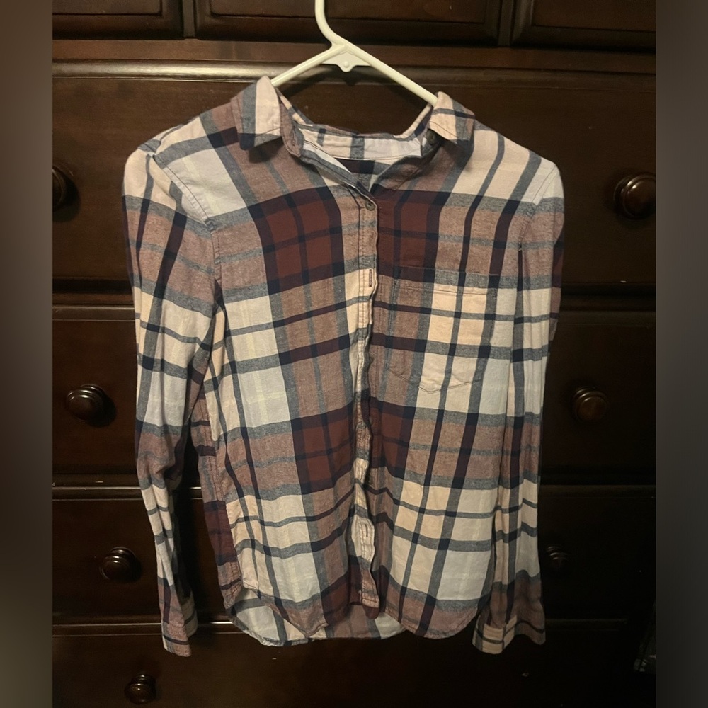 So button down flannel size xs.